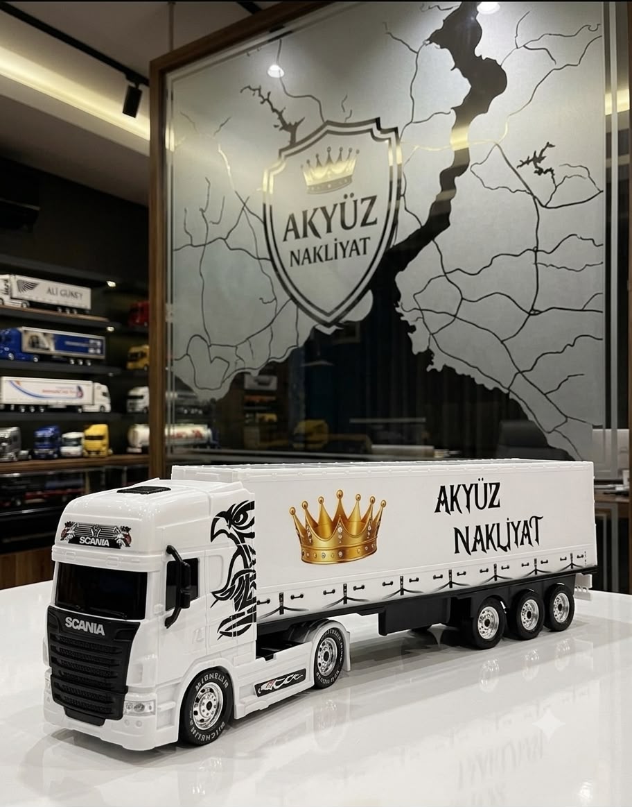 KİŞİYE ÖZEL MAKET TIR - BEYAZ SCANİA OYUNCAK TIR